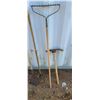 Image 4 : RAKE, SHOVEL, SPADE, PICK AXE, HO