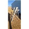 Image 2 : 4 1/2 STEP LADDER