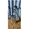 Image 1 : RUBBER MAID TRASH CAN PLUS SIX COMMERCIAL GRADE MOP HANDLES