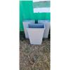 Image 1 : THREE CONTINENTAL 23GAL WALL HUGGER TRASH CANS