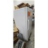 Image 8 : FRIDGIDAIRE FRIDGE 65 X 32 X 27"