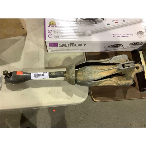 Four prong expanding anchor