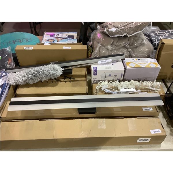 Dual Strip Wall Light