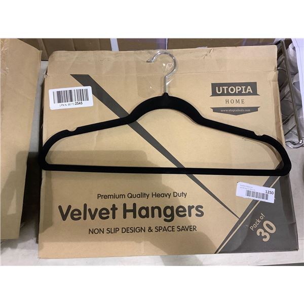 30 Pack Black Velvet Hangers
