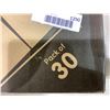 Image 2 : 30 Pack Black Velvet Hangers