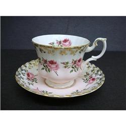 ROYAL ALBERT CUP&SAUCER - TINY ROSES #2254376