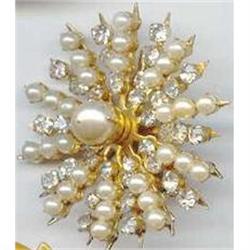 SALE Star Burst Pin by Coro #2256827