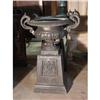 Image 1 : ARCHITECTURAL IRON GARDEN VICTORIAN STYLE URN #2258477