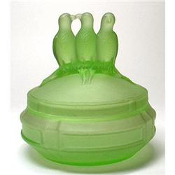 3 BIRDS Green Satin Glass Figural Powder Jar #2279642