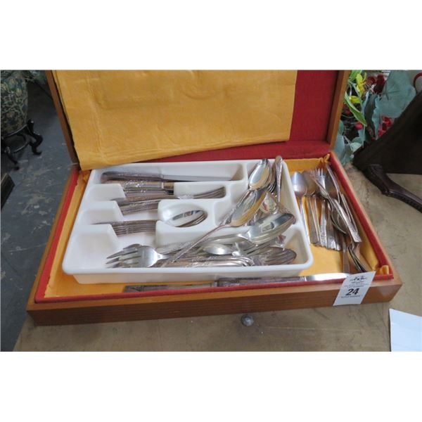 Oneida Tudor Flatware Set