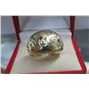 Image 2 : 10K YG Dome Ring w/Flower Design 3.8G
