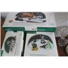 Image 2 : 4-Dept 56 Christmas Village Pieces - 4 X $