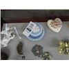 Image 2 : Pill Boxes, Glass Shoes & Décor