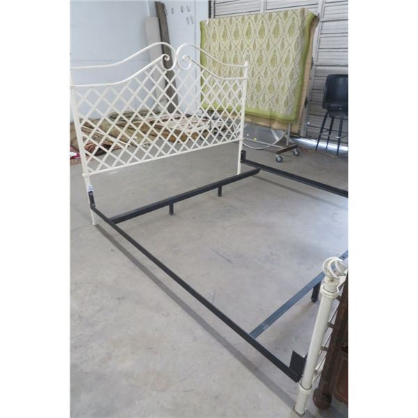 White Iron King Bed