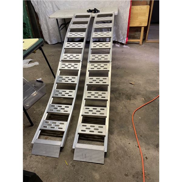 S-CURVE LOADING RAMPS