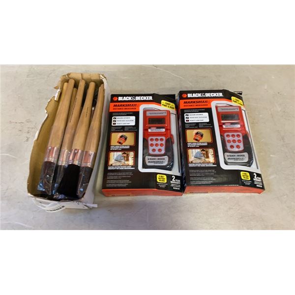 2 BLACK AND DECKER MARKSMAN DISTANCE MEASURERS AND DETAILING BRUSHES