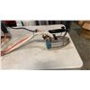 Image 2 : VINTAGE WM MANUFACTURING SHELDON MODEL BOILER AND IRON