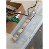 Image 2 : 5 HAND IRONS - ONE HEAT SEAL MODEL 214