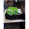 Image 1 : CHARCOAL BBQ AND YONEX TENNIS BAG