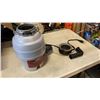 Image 2 : WASTE KING 3/4HP GARBAGE DISPOSAL GARBERATOR