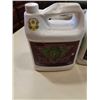 Image 2 : 2 NEW JUGS OF 4 LITER HYDROPONICS PH DOWN SOLUTION