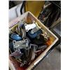 Image 3 : CRATE OF CASTERS