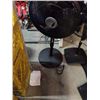 Image 2 : 2 FLOOR FANS ONE IS TESTED WORKING