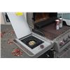 Image 8 : COLEMAN EVENHEAT PROPANE BBQ