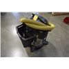 Image 4 : DEWALT STAINLESS SHOP VAC TESTED WORKING