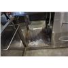 Image 8 : CENTRO STAINLESS PROPANE BBQ