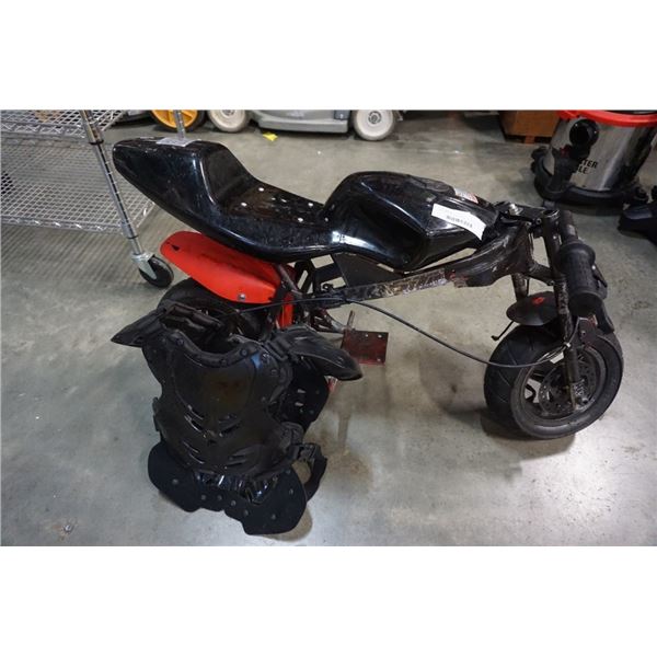 ROLLING KIDS SIZE MOTORCYCLE CHASSIS FRAME AND MOTOCROSS PADS