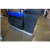 Image 2 : LOT OF TOTES, PLANTERS AND GARDEN HOSES