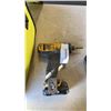 Image 3 : DEWALT CORDLESS IMPACT GUN WITH 2 BATTERIES AND CHARGER - TESTED AND WORKING