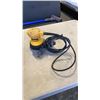 Image 2 : DEWALT PALM SANDER - TESTED WORKING