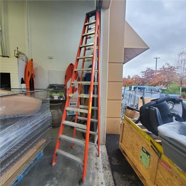 12FT A FRAME ALUMINUM LADDER