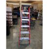 Image 3 : 6 FOOT ORANGE FIBERGLASS A FRAME LADDER