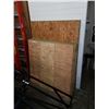 Image 8 : 9 PIECES PLYWOOD AND OSB WOOD SHEETS - 4 x 4 FOOT AND 4 FOOT x 64 INCHES