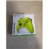 Image 2 : Xbox Wireless Controller - Electric Volt Retail $74.99
