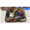 Image 2 : 3 TRAYS OF ACTION FIGURES AND WEAPONS WITH FIREFLY INLINE SKATES SIZE 4-6