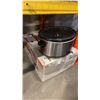 Image 1 : SALTON ROASTER OVEN AND CROCK POT