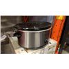 Image 2 : SALTON ROASTER OVEN AND CROCK POT
