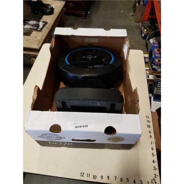 IROBOT SCOOBA ROBOT VACUUM WITH DOCK WORKING