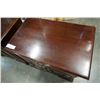 Image 3 : PAIR OF STRATHROY FURNITURE NIGHTSTANDS