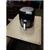 Image 1 : GOURMIA DIGITAL AIR FRYER TESTED WORKING