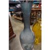 Image 5 : 2 LARGE GLASS VASES - 40 INCHES TALL AND 29 INCHES TALL