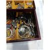 Image 8 : JEWELRY BOX WITH CONTENTS