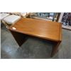 Image 2 : WOOD DESK 27 INCHES TALL, 37 WIDE