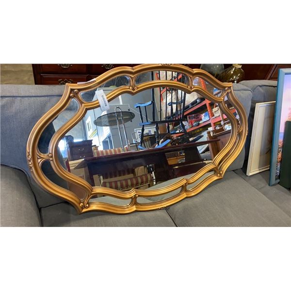 DECORATIVE WALL MIRROR