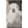 Image 3 : 2 GENUINE SHEEPSKIN RUGS 3.5FT LONG