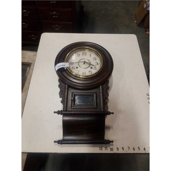 VINTAGE CHIME WALL CLOCK WITH KEY